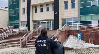 Kars'ta apart evde uyuşturucuyla yakalanan zanlı tutuklandı