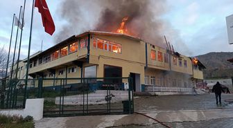 Kastamonu'da tekstil ve filtre malzemeleri üretilen fabrikada çıkan yangın söndürüldü