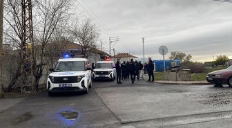 Kayseri'de akrabalar arasında çıkan bıçaklı kavgada 3 kişi yaralandı