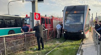 Kayseri'de tramvayın çarptığı kadın yaralandı