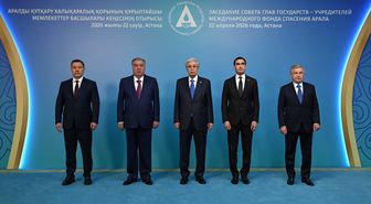 Kazakistan: Aral Gölü'nün tabanından yayılan milyonlarca ton tuz ve kimyasal bölge sınırlarını aşıyor