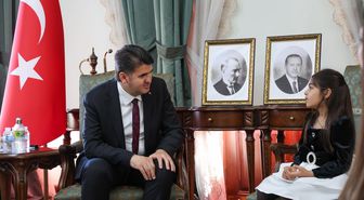 Kilis Valisi Kalaylı, koltuğunu ilkokul öğrencisine devretti