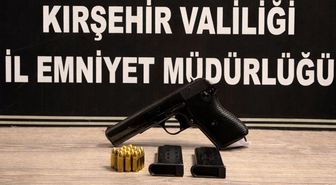 Kırşehir'de 2 ruhsatsız tabanca, av tüfeği, şarjör ve çok sayıda fişek ele geçirildi
