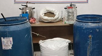 Kırşehir'de 30 kilo anason ve kaçak alkol yapım malzemeleri ele geçirildi