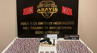 Konak'ta uyuşturucu ve silah bulunan evdeki 3 şüpheli gözaltına alındı