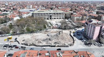 Konya'da kamulaştırması yapılan 8 binada yıkım çalışmaları tamamlandı