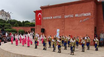 Konyaaltı'da 23 Nisan Ulusal Egemenlik ve Çocuk Bayramı kutlandı