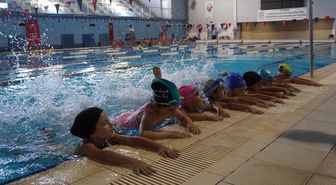 Marmaris'te yarı olimpik yüzme havuzu sağlık gerekçesiyle geçici olarak kapatıldı