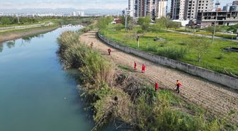 Mersin'de şelaleye girdikten sonra kaybolan genci arama çalışmaları sürüyor