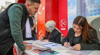 MHP Diyarbakır İl Başkanlığında yeni katılan üyelere rozet takıldı