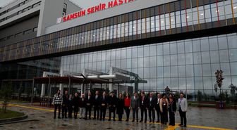 MHP'li Topsakal, Samsun Şehir Hastanesi'nde tedavi gören çocukları ziyaret etti