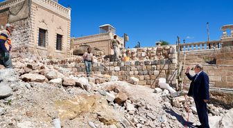 Midyat'ta tarihi mirasın korunması için restorasyon ve dönüşüm projeleri sürüyor