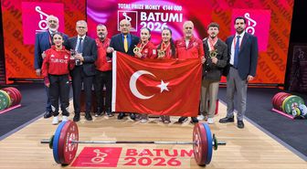 Milli halterci Cansel Özkan, Avrupa Şampiyonası'nda 3 bronz madalya kazandı