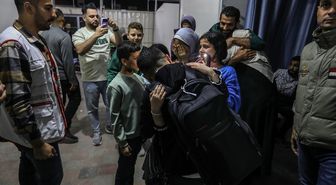 Mısır'da tedavisi tamamlanan 114 yaralı ve refakatçi Refah Sınır Kapısı'ndan Gazze'ye döndü