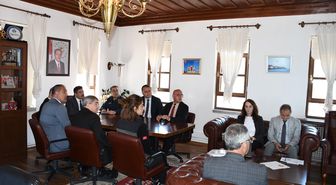 Mudanya'da sahipsiz hayvanlar için koordinasyon toplantısı yapıldı