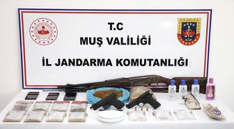 Muş'ta uyuşturucu operasyonunda yakalanan 2 şüpheli tutuklandı