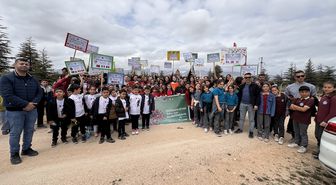 Niğde'de 'Doğanın Ritmi İklim için Sürdürülebilirlik eTwinning Hatıra Ormanı Oluşturma' etkinliği yapıldı