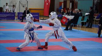 Okul Sporları Karate Yıldızlar Grup müsabakaları Gümüşhane'de başladı