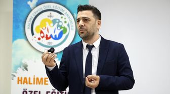 Özel gereksinimli bireylerin güvenliğini artırmak için ailelere akıllı takip cihazı desteği