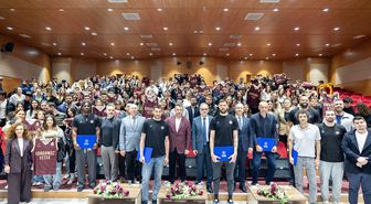 Parmos Bordo BK yönetimi ve oyuncuları öğrencilerle buluştu