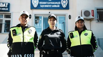 Polis çift, meslektaş kızlarıyla aynı ilçede görev yapıyor