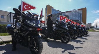 'Polis Haftası' kapsamında Cumhurbaşkanlığı koruma polislerinden hastanede tedavi gören çocuklara ziyaret