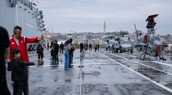 SAHA 2026 kapsamında ziyarete açılan TCG Anadolu'ya vatandaşlardan yoğun ilgi