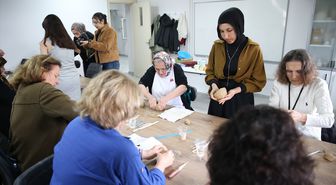 Sakarya Üniversitesi, 'değerli etkileşim' için öğrenciler ile 60 yaş üzeri bireyleri buluşturuyor