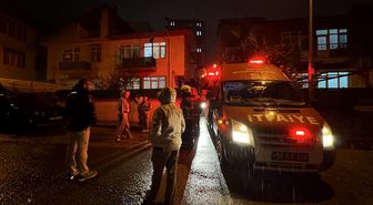 Samsun'da evde çıkan yangında dumandan etkilenen 2 kişi hastaneye kaldırıldı