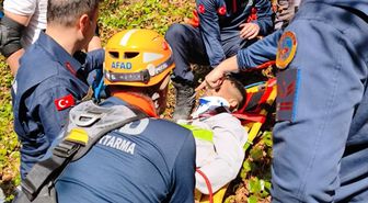Samsun'da kayalık alana düşen vatandaş AFAD'ın ipli istasyon sistemiyle kurtarıldı - haberler.com