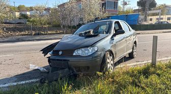 Samsun'da refüje çarpan otomobildeki 2 kişi yaralandı - haberler.com