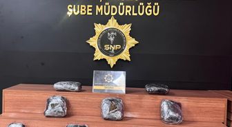 Şanlıurfa'da araçtaki valizde 8 kilogram sentetik uyuşturucu ele geçirildi