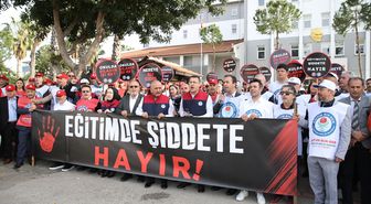Şanlıurfa ve Kahramanmaraş'taki okul saldırıları Antalya'da protesto edildi