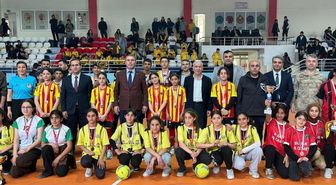 Sason'da futsal turnuvası düzenlendi