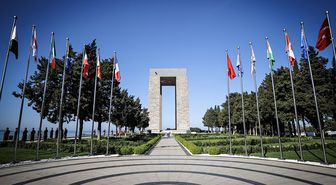 Şehitler Abidesi'nde Çanakkale Kara Savaşları'nın 111. yılı töreni düzenlendi