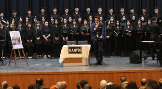Siirt'te müzikal tiyatro 'Kim Var?' sahnelendi