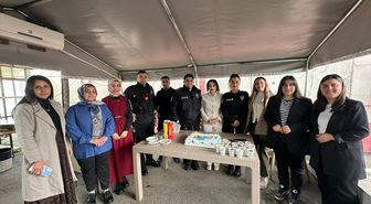 Şırnak'ta kadınlardan polislere sürpriz kutlama