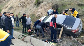 Sivas'ın Suşehri ilçesinde trafik kazası, 3 yaralı