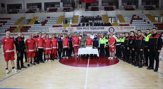Sivas'ta şehitler anısına futbol müsabakası düzenlendi