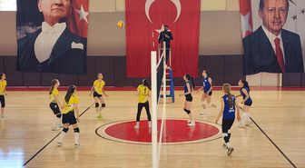 Suluova'da '19 Mayıs Gençlik Haftası Voleybol Turnuvası' düzenlendi