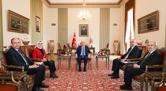 TBMM Başkanı Kurtulmuş, TBMM Çocuk Hakları Alt Komisyonu üyelerini kabul etti