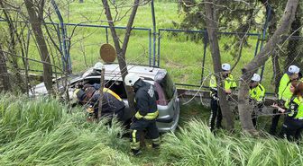 Tekirdağ'da devrilip duvara çarpan otomobilin sürücüsü hayatını kaybetti