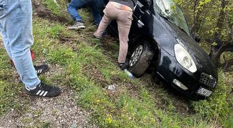 Tokat'ta şarampole devrilen otomobildeki 2 kişi yaralandı