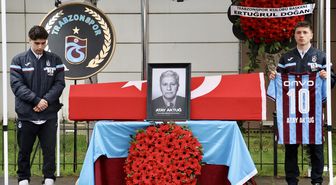 Trabzonspor'un eski başkanı Atay Aktuğ, son yolculuğuna uğurlandı