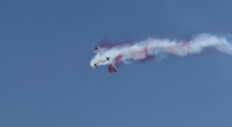 Türk Yıldızları, Çanakkale'de gösteri uçuşu yaptı