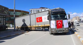 Türkiye'den tıbbi malzeme taşıyan 3 yardım tırı İran'a hareket etti