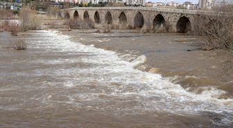 Türkiye'nin en uzun nehri Kızılırmak'ın debisi son 10 yılın zirvesinde