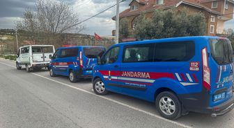 Uşak'ta bahçe duvarına çarpıp devrilen otomobilde 1 kişi öldü