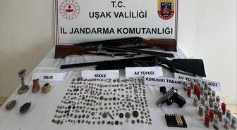 Uşak'ta evde 284 sikke ele geçirildi