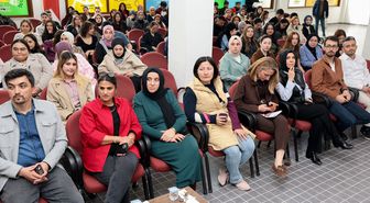 Yapay zeka ile hazırlanan '7 Kemerli Bir Zaman Geçidi' filmi üniversite öğrencileriyle buluştu